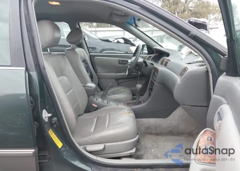 1999 Toyota Camry Le from USA, damaged, VIN 4T1BG28K3XU591915